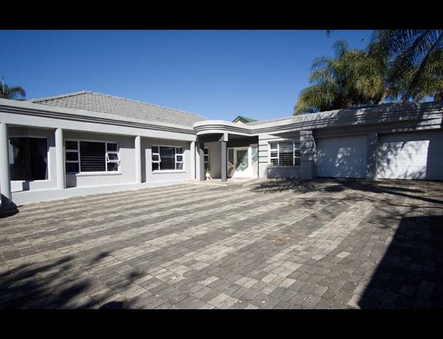 3 BEDROOM HOUSE FOR SALE IN LINDEN